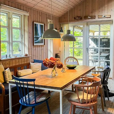 Дом отдыха Summer House Near Harbour And Nature Rorvig